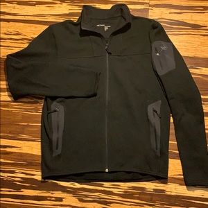 Arc’teryx polyester Pullover sweater